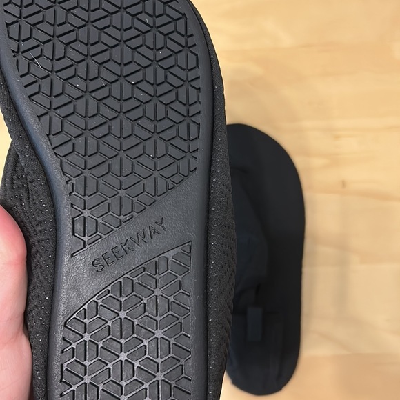 SEEKWAY WATER-SHOES - Picture 3 of 4